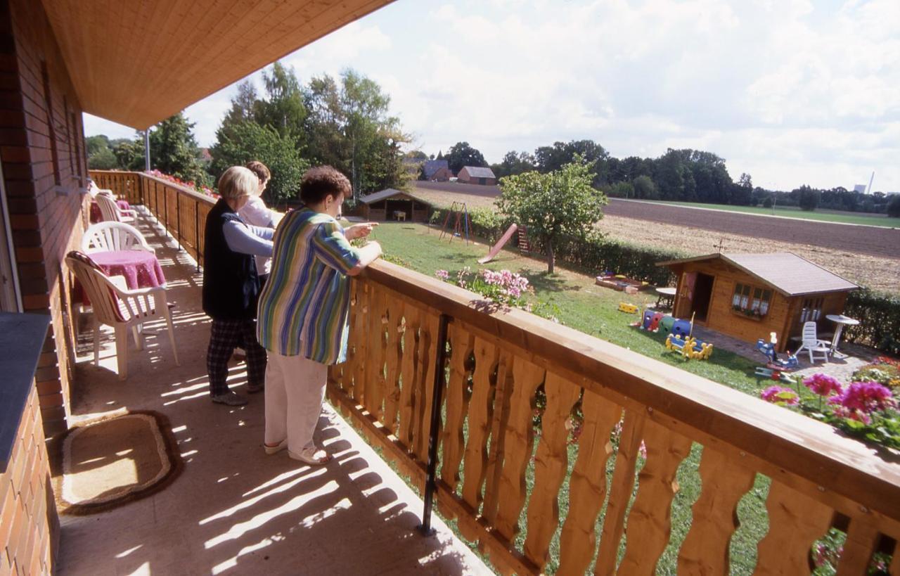 Ferienhof Meyer Landhotel Petershagen Exterior foto