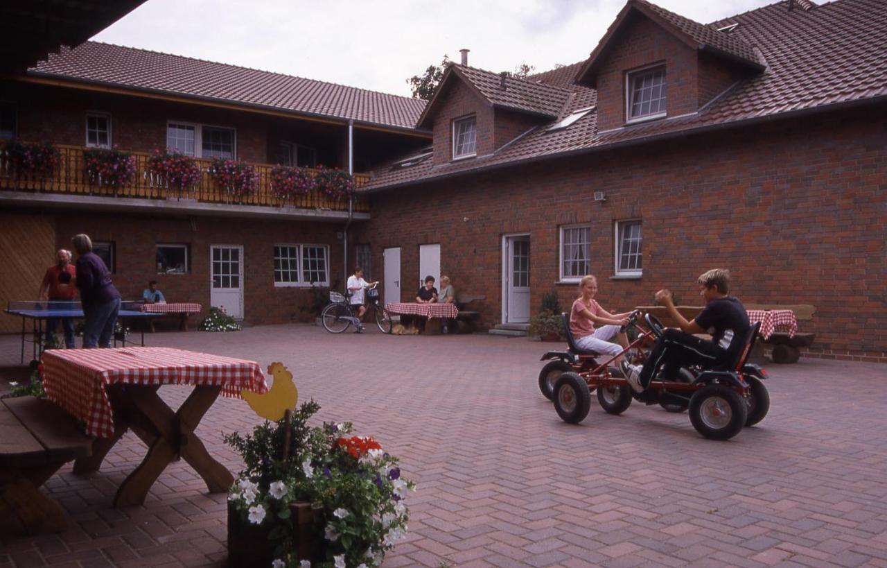 Ferienhof Meyer Landhotel Petershagen Exterior foto